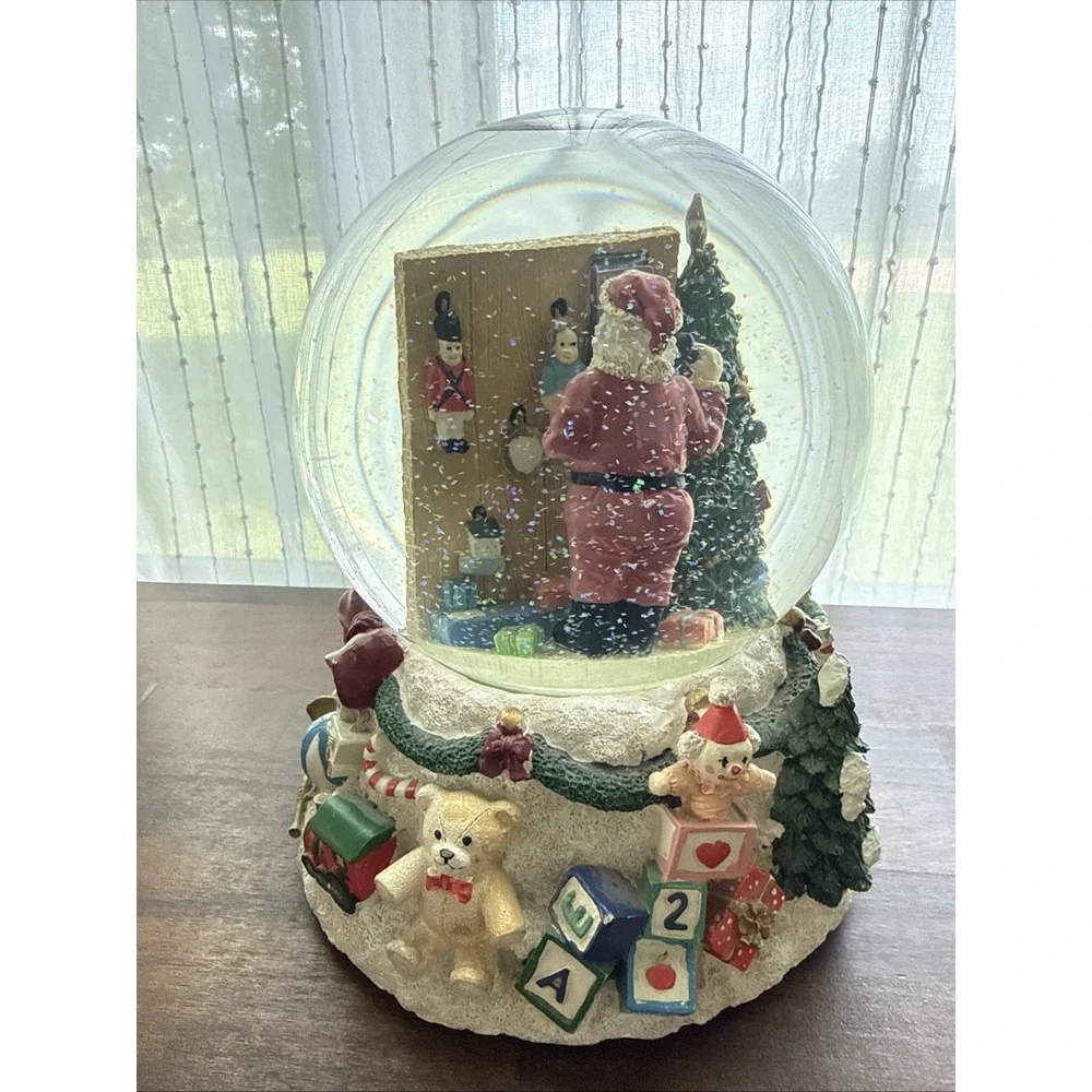 Kirkland Musical Water Globe We Wish You Merry Christmas 109619 Sincerely Santa